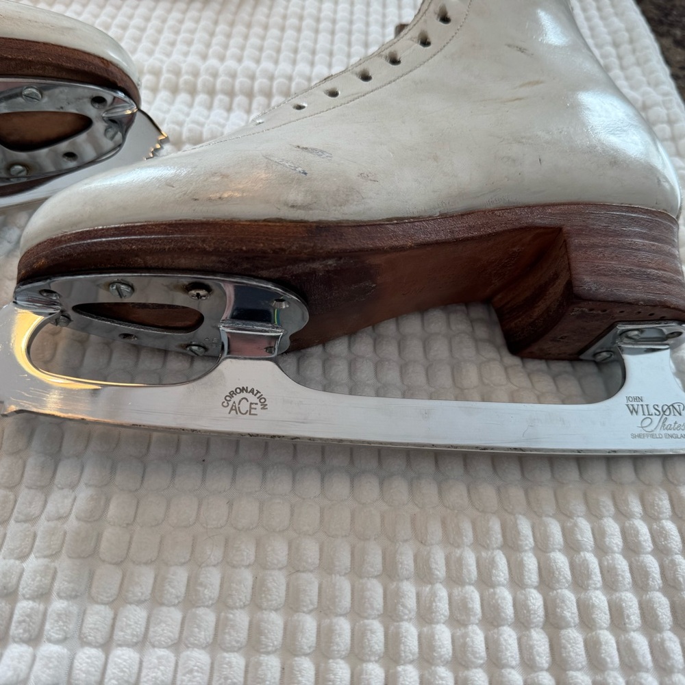 SP Teri Figure Skates with Coronation Ace Blades - size 6.5 B